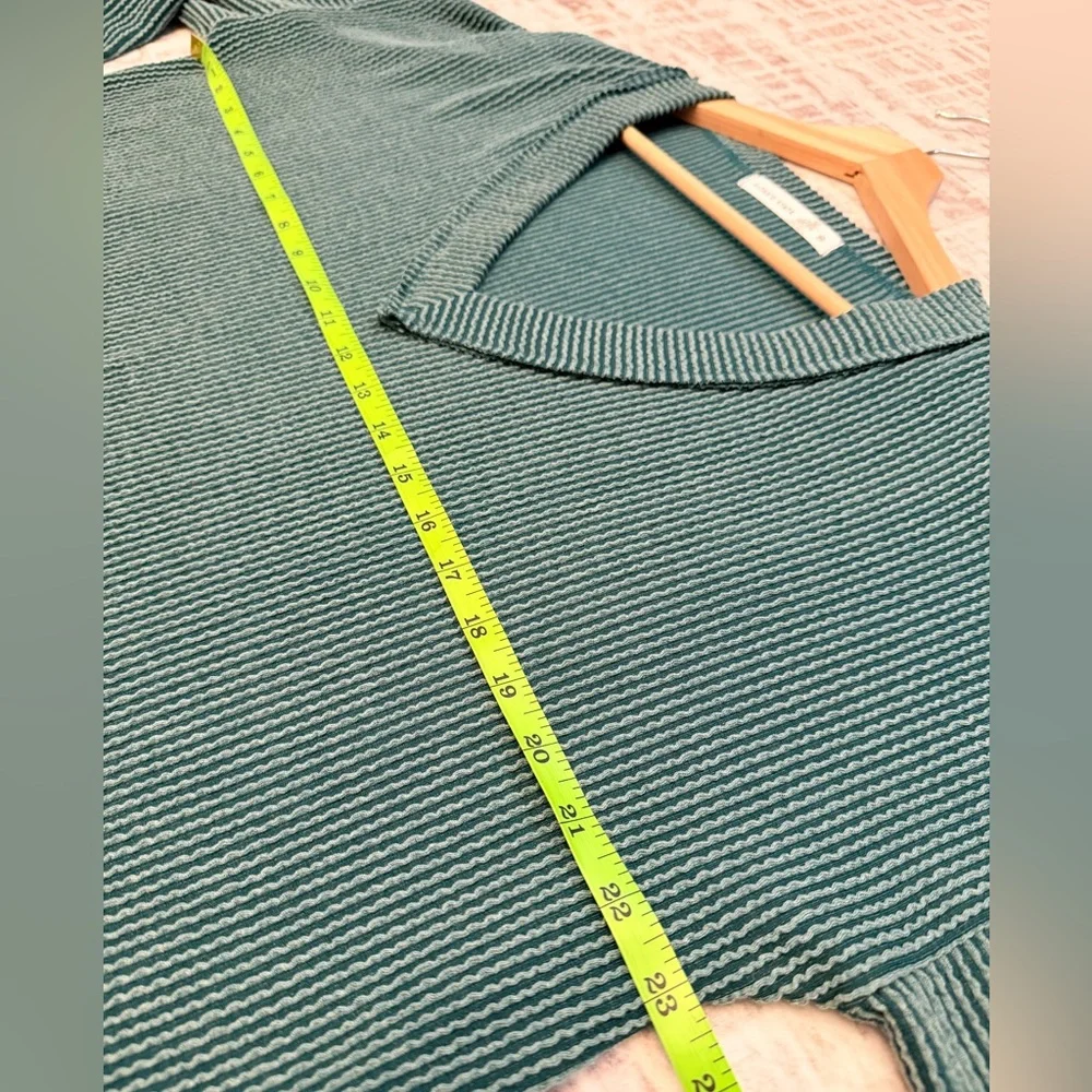 Altar’d State Green Ribbed V-Neck Top | Oversized Cozy Knit | Size M - Picture 8 of 10